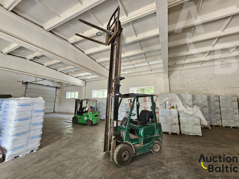 Mitsubishi 2T 151 P2 - LPG forklift: picture 5 Mitsubishi 2T 151 P2 - LPG forklift: picture 5
