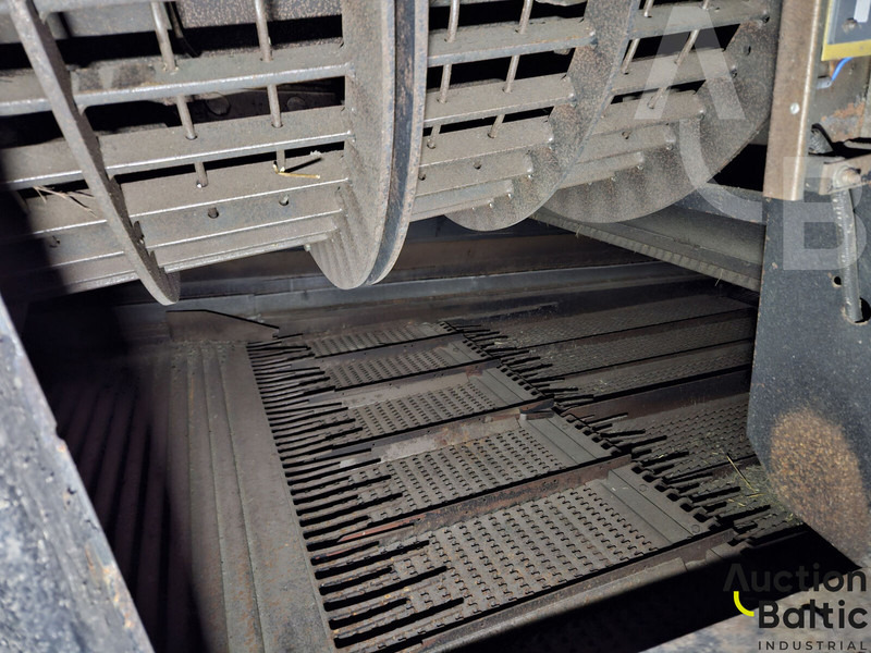 Combine harvester for transportation of food New Holland CR 9080: picture 14 Combine harvester for transportation of food New Holland CR 9080: picture 14