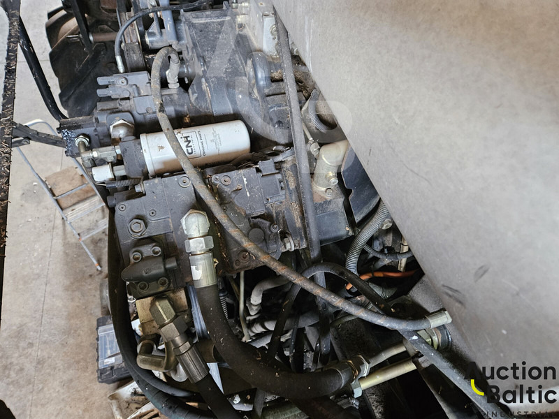 Combine harvester for transportation of food New Holland CR 9080: picture 19 Combine harvester for transportation of food New Holland CR 9080: picture 19