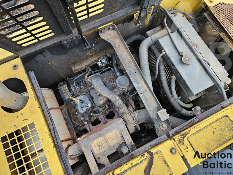 Crawler excavator New Holland E 145: picture 14