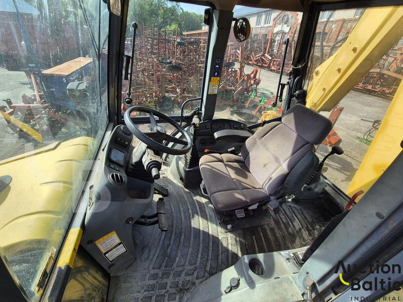 New Holland LB 110-4 PT - Wheel excavator: picture 5 New Holland LB 110-4 PT - Wheel excavator: picture 5