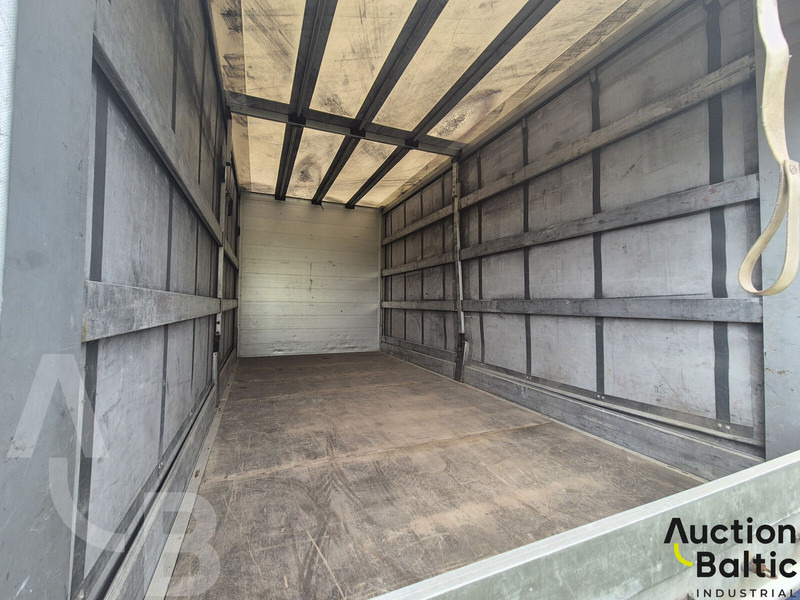Renault Master - Curtain side van: picture 4 Renault Master - Curtain side van: picture 4