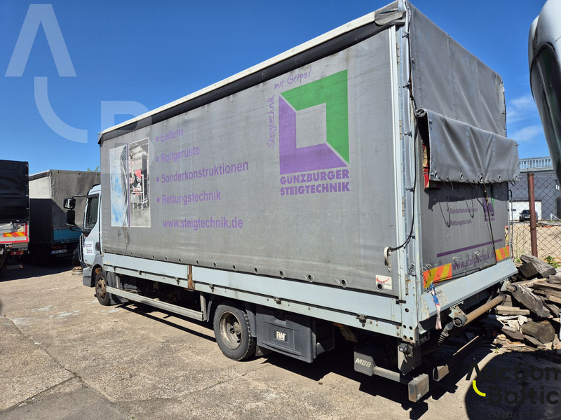 Renault Midlum - Curtain side truck: picture 4 Renault Midlum - Curtain side truck: picture 4