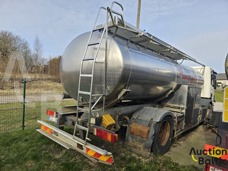 Scania P 230 - Tanker truck: picture 4 Scania P 230 - Tanker truck: picture 4