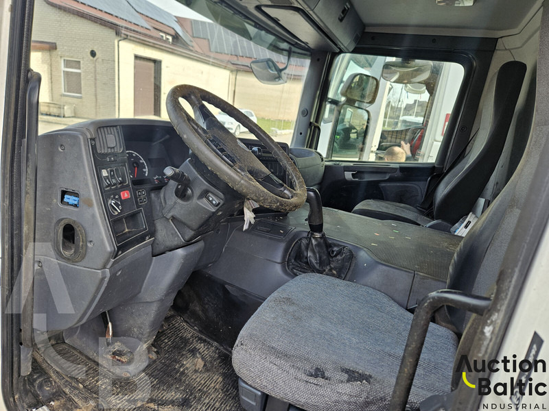 Scania P 230 - Tanker truck: picture 5 Scania P 230 - Tanker truck: picture 5