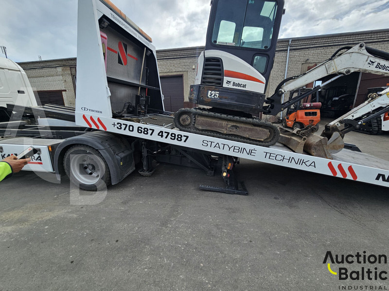 Tow truck Scania P 380: picture 12