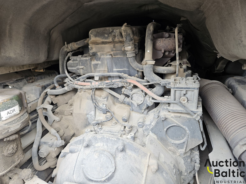 Tow truck Scania P 380: picture 16