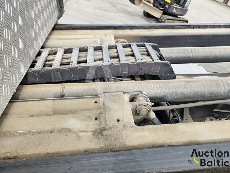 Tow truck Scania P 380: picture 17