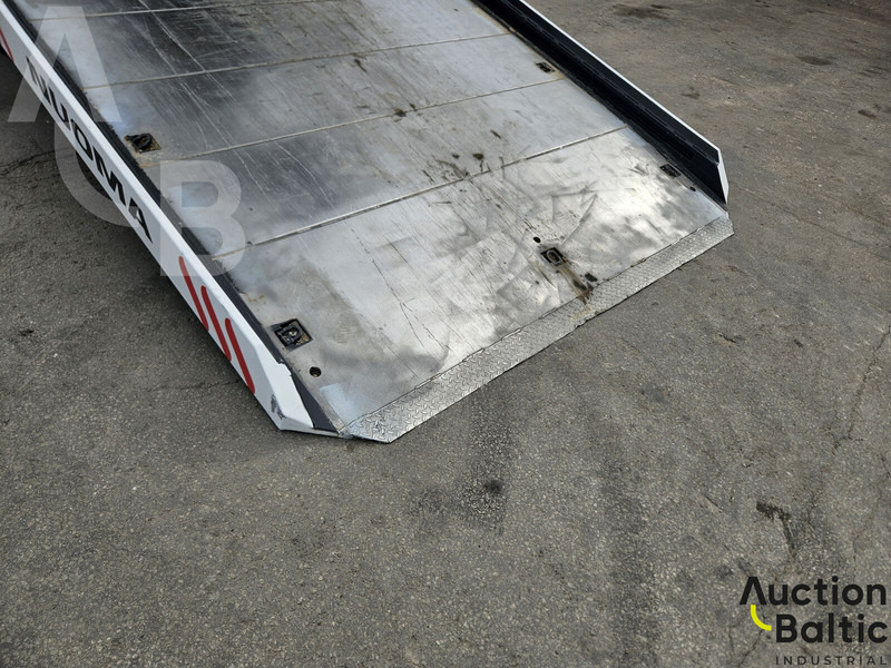 Tow truck Scania P 380: picture 19