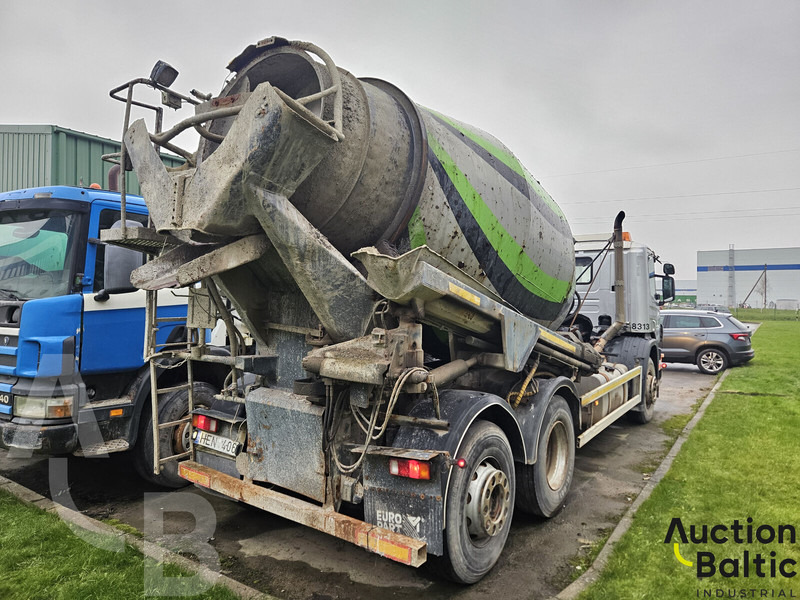 Scania P 94 GB - Concrete mixer truck: picture 4 Scania P 94 GB - Concrete mixer truck: picture 4