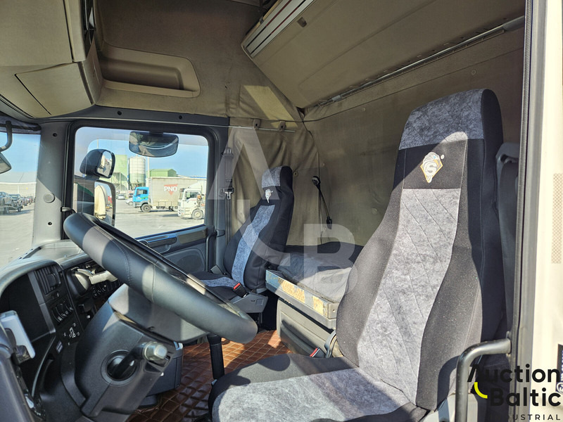Scania R 420 - Tractor unit: picture 5 Scania R 420 - Tractor unit: picture 5