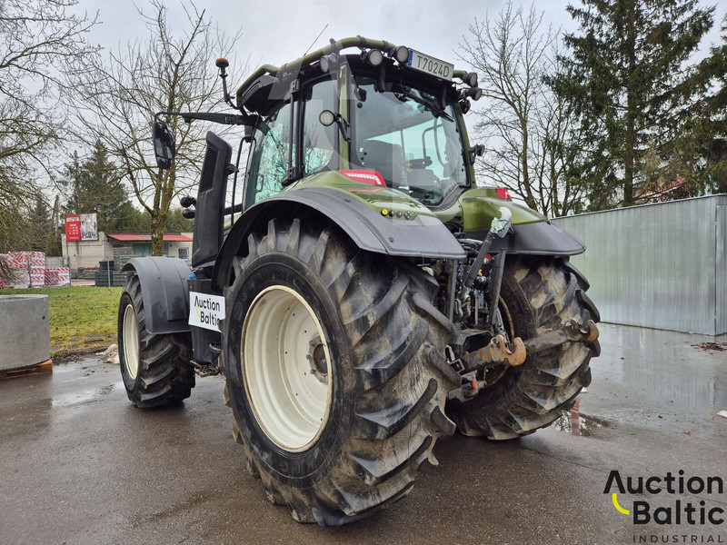 Valtra T235 - Farm tractor: picture 3 Valtra T235 - Farm tractor: picture 3