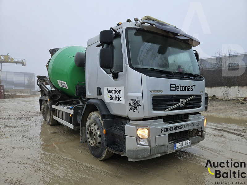 Volvo FE320 - Concrete mixer truck: picture 2 Volvo FE320 - Concrete mixer truck: picture 2