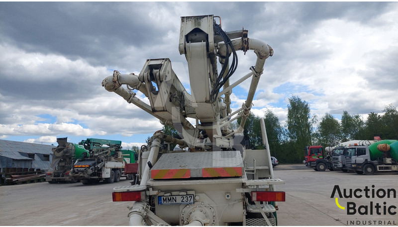 Volvo FL10 - Stationary concrete pump: picture 5 Volvo FL10 - Stationary concrete pump: picture 5