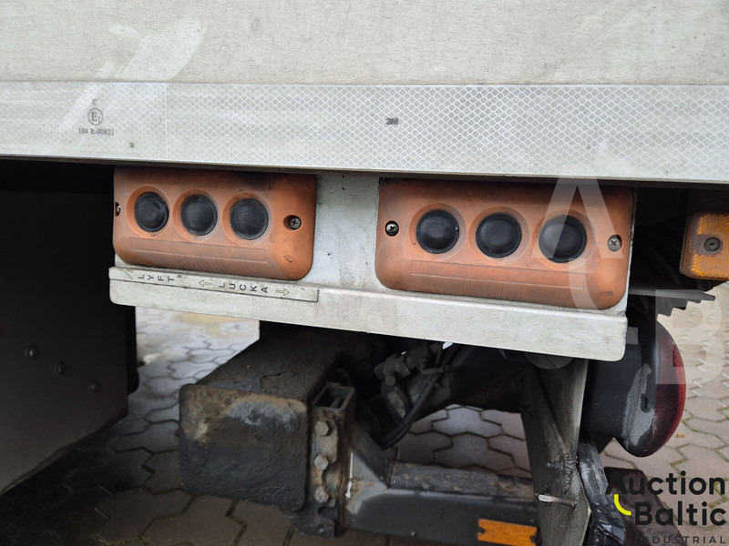 Box truck Volvo FL240: picture 13