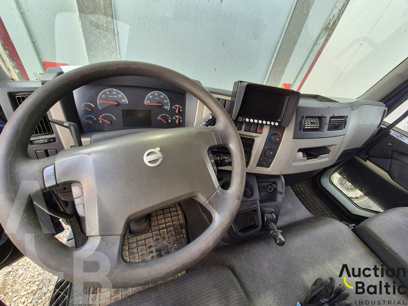 Volvo FL240 - Box truck: picture 5 Volvo FL240 - Box truck: picture 5