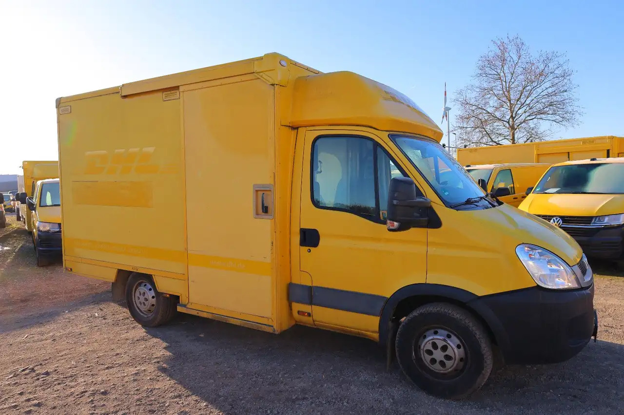 Iveco Daily/ Regalsystem/Luftfeder/KURZ/1. Hand - Closed box van: picture 2 Iveco Daily/ Regalsystem/Luftfeder/KURZ/1. Hand - Closed box van: picture 2