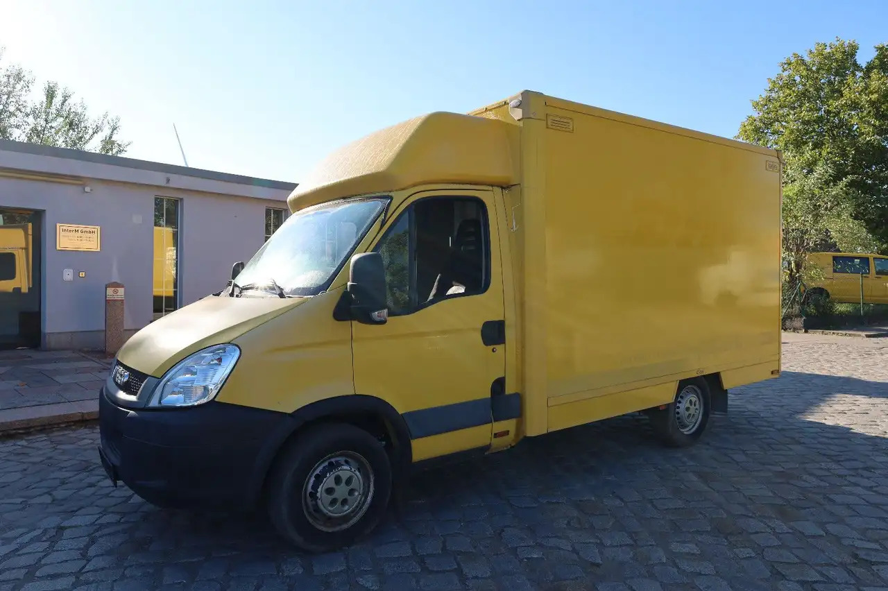 Iveco Daily/ Regalsystem/Luftfeder/KURZ/1. Hand - Closed box van: picture 2 Iveco Daily/ Regalsystem/Luftfeder/KURZ/1. Hand - Closed box van: picture 2