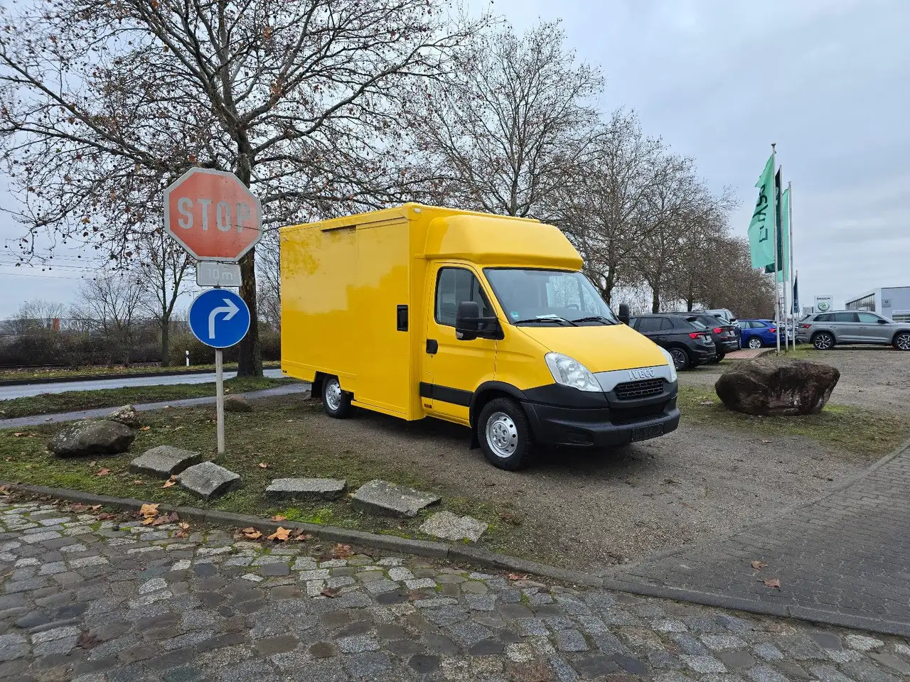 Iveco Daily/ Regalsystem/Luftfeder/KURZ/1. Hand - Closed box van: picture 1 Iveco Daily/ Regalsystem/Luftfeder/KURZ/1. Hand - Closed box van: picture 1