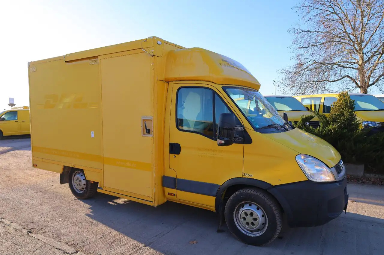 Iveco Daily/ Regalsystem/Luftfeder/KURZ/1. Hand - Closed box van: picture 1 Iveco Daily/ Regalsystem/Luftfeder/KURZ/1. Hand - Closed box van: picture 1