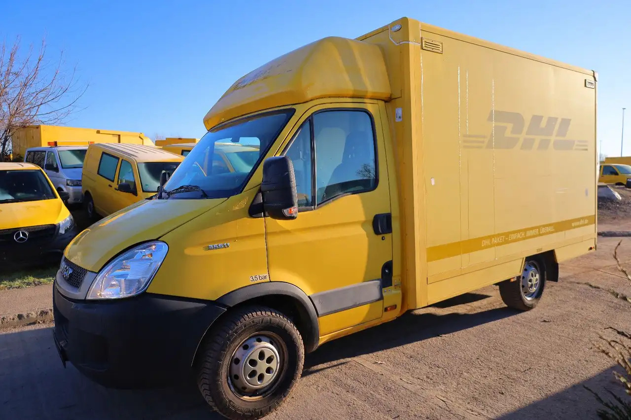 Iveco Daily/ Regalsystem/Luftfeder/KURZ/1. Hand - Closed box van: picture 2 Iveco Daily/ Regalsystem/Luftfeder/KURZ/1. Hand - Closed box van: picture 2