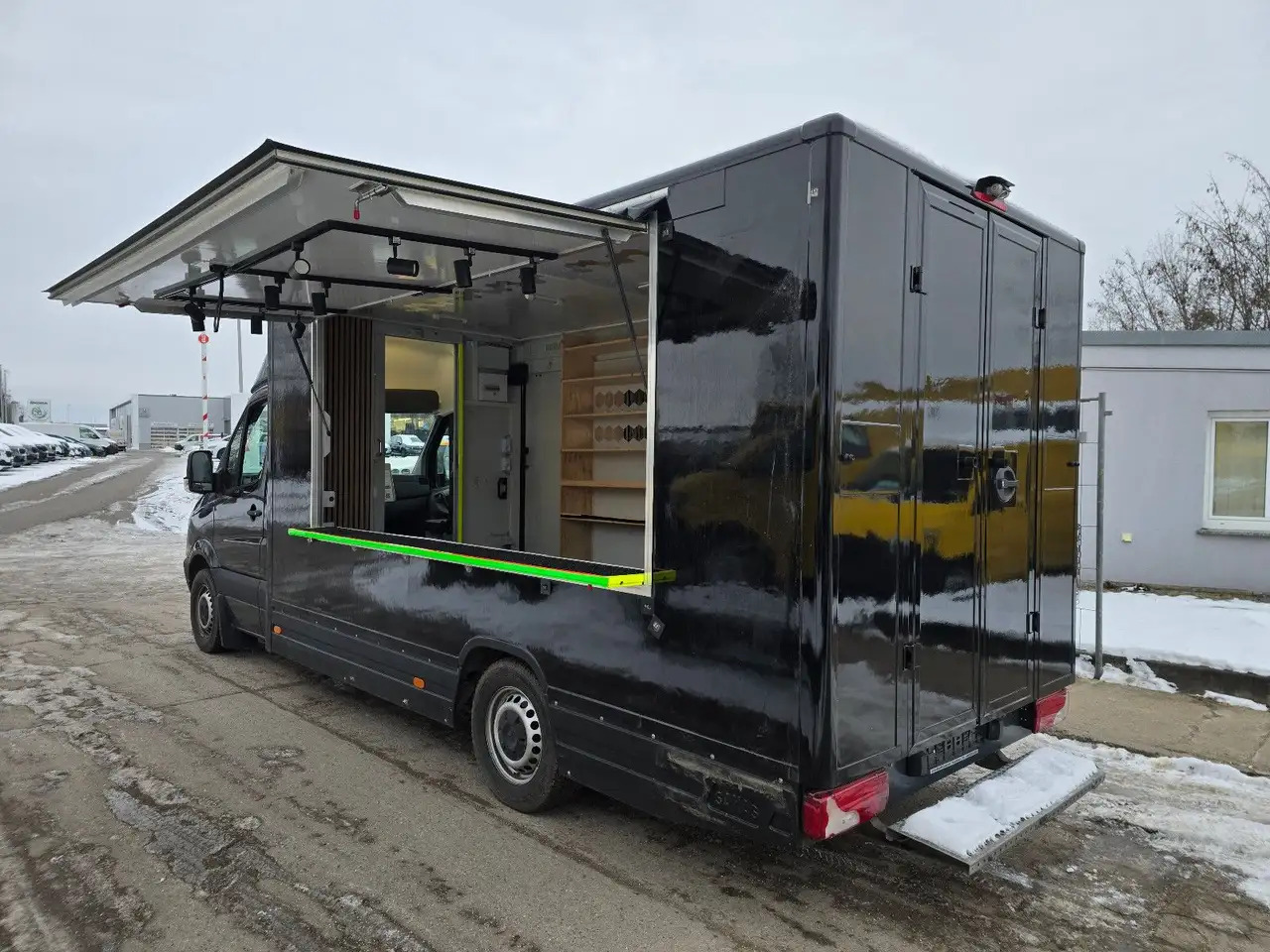Mercedes-Benz Sprinter/Foodtruck/ 2. Hand - Vending truck: picture 2 Mercedes-Benz Sprinter/Foodtruck/ 2. Hand - Vending truck: picture 2