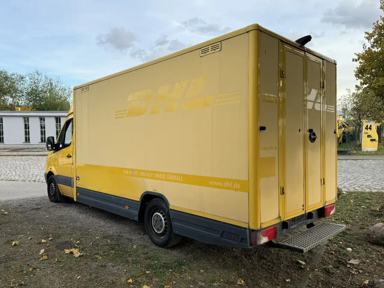 Mercedes-Benz Sprinter II Pritsche/ Koffer/Regalsystem - Closed box van: picture 3 Mercedes-Benz Sprinter II Pritsche/ Koffer/Regalsystem - Closed box van: picture 3