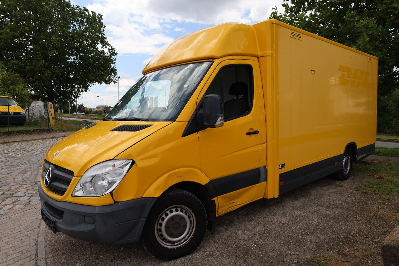 Mercedes-Benz Sprinter II Pritsche/ Koffer/Regalsystem - Closed box van: picture 2 Mercedes-Benz Sprinter II Pritsche/ Koffer/Regalsystem - Closed box van: picture 2