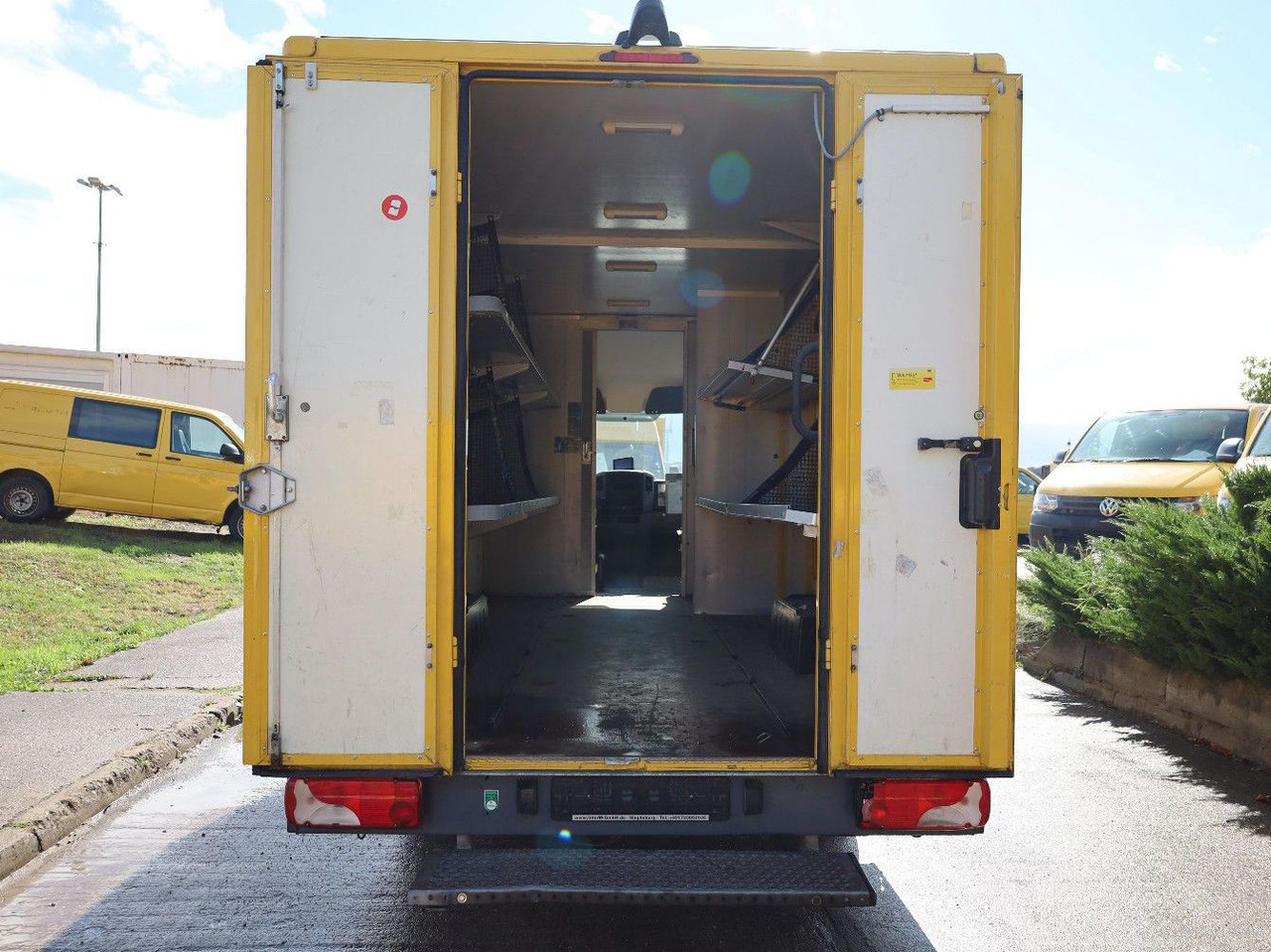 Mercedes-Benz Sprinter II Pritsche/ Koffer/Regalsystem - Closed box van: picture 5 Mercedes-Benz Sprinter II Pritsche/ Koffer/Regalsystem - Closed box van: picture 5