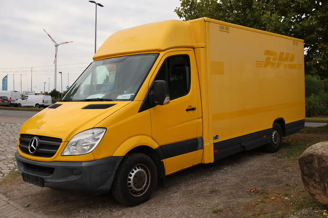 Mercedes-Benz Sprinter II Pritsche/ Koffer/Regalsystem - Closed box van: picture 2 Mercedes-Benz Sprinter II Pritsche/ Koffer/Regalsystem - Closed box van: picture 2