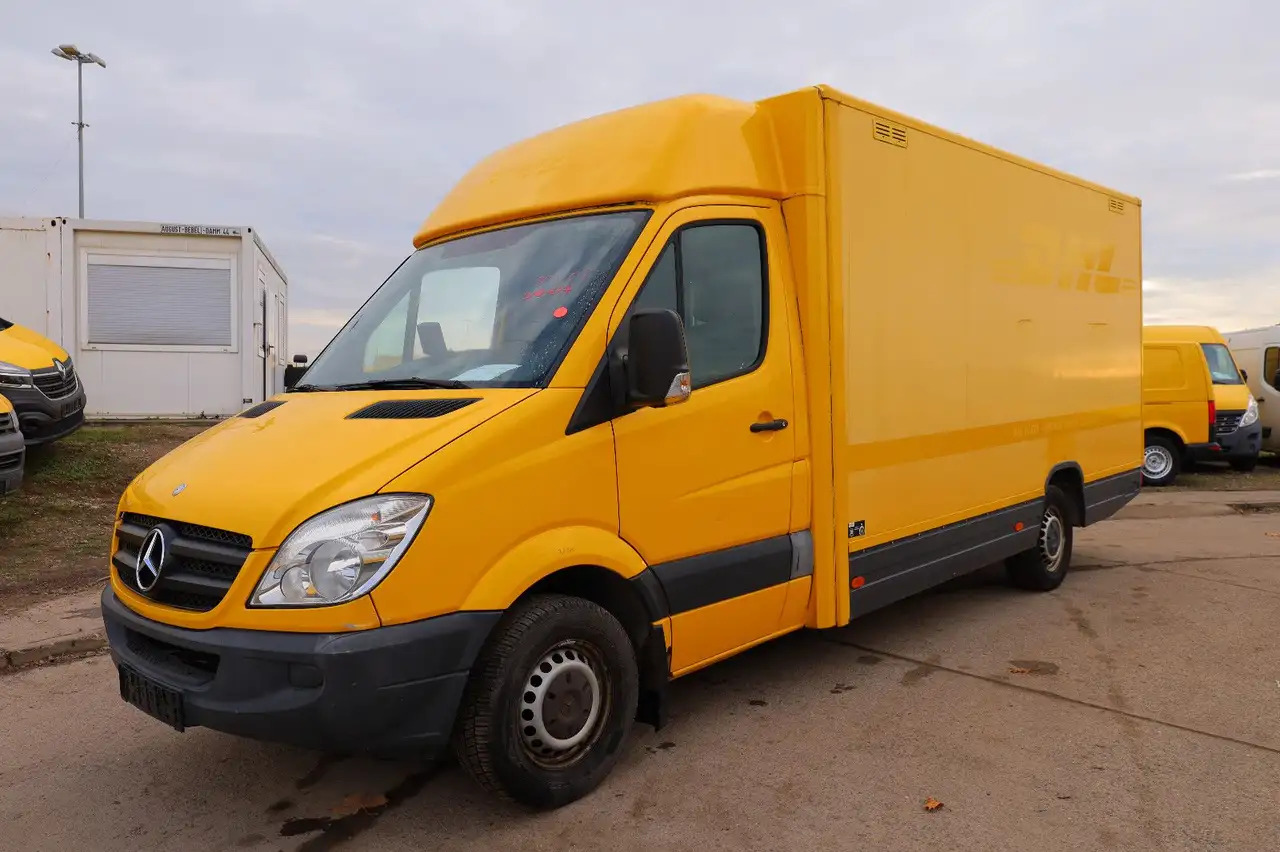 Mercedes-Benz Sprinter II Pritsche/ Koffer/Regalsystem - Closed box van: picture 2 Mercedes-Benz Sprinter II Pritsche/ Koffer/Regalsystem - Closed box van: picture 2