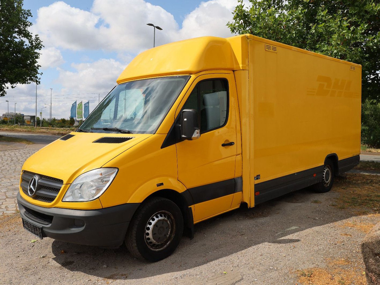 Mercedes-Benz Sprinter II Pritsche/ Koffer/Regalsystem - Closed box van: picture 2 Mercedes-Benz Sprinter II Pritsche/ Koffer/Regalsystem - Closed box van: picture 2