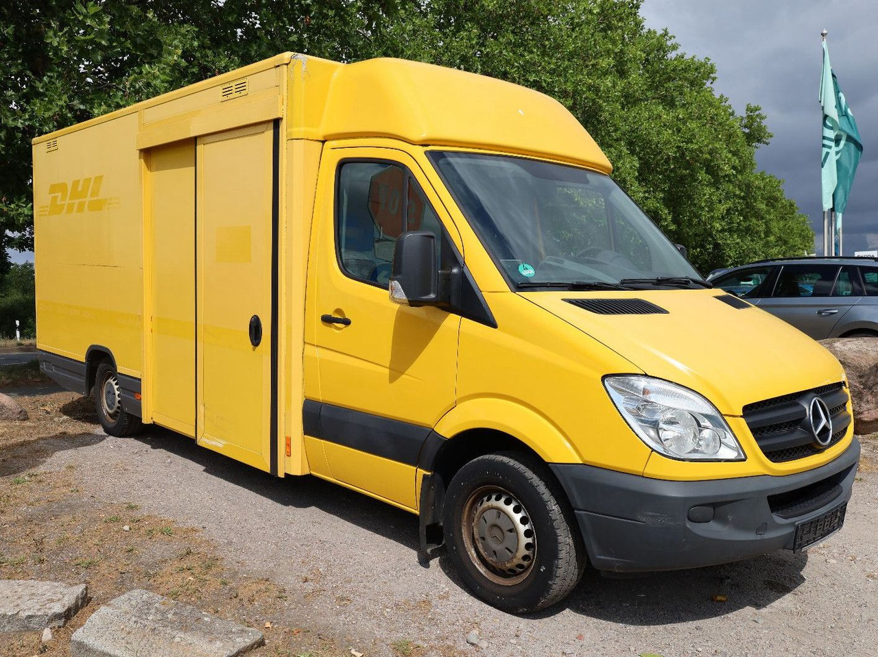 Mercedes-Benz Sprinter II Pritsche/ Koffer/Regalsystem - Closed box van: picture 1 Mercedes-Benz Sprinter II Pritsche/ Koffer/Regalsystem - Closed box van: picture 1