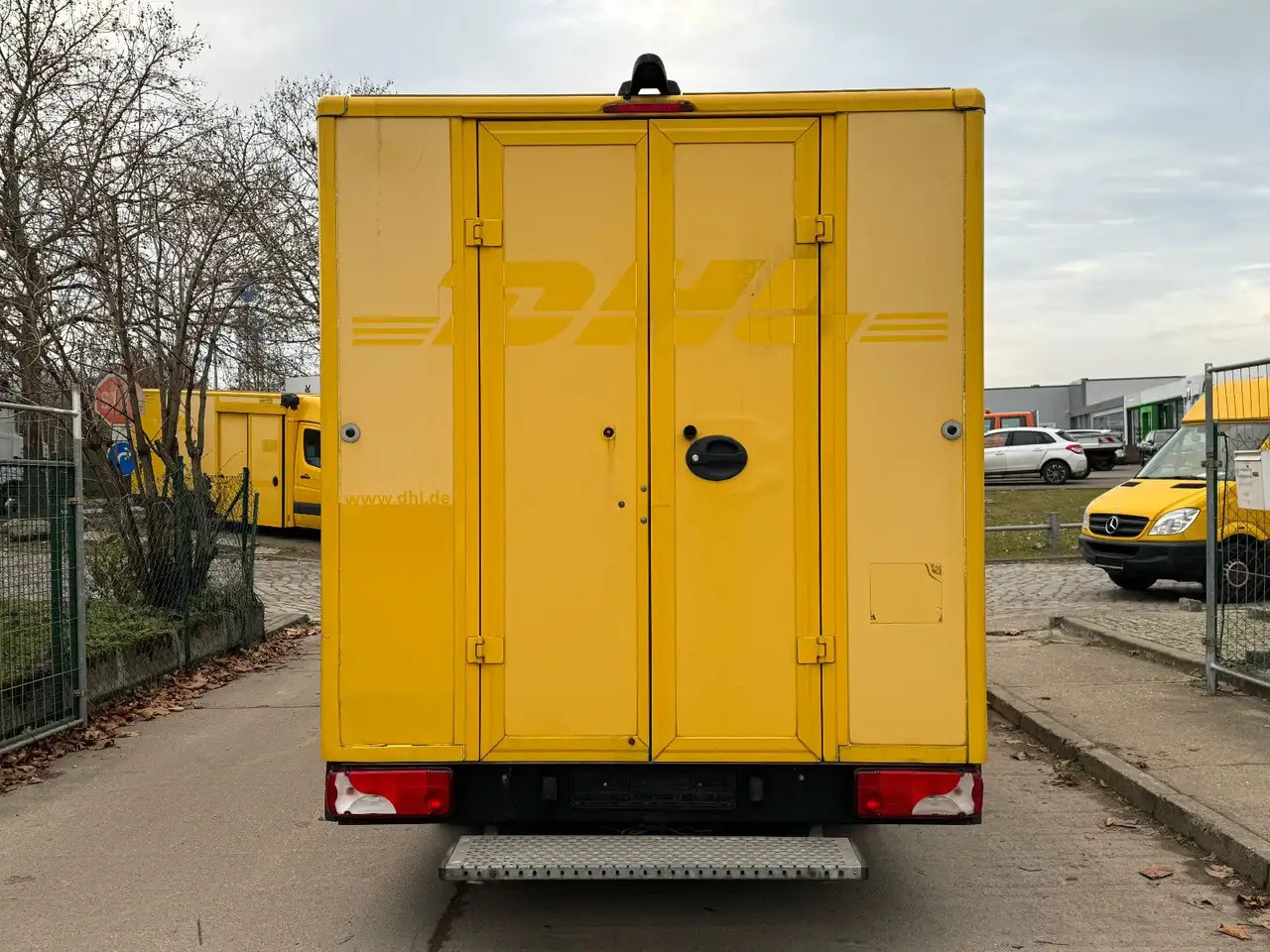 Mercedes-Benz Sprinter II Pritsche/ Koffer/Regalsystem - Closed box van: picture 4 Mercedes-Benz Sprinter II Pritsche/ Koffer/Regalsystem - Closed box van: picture 4