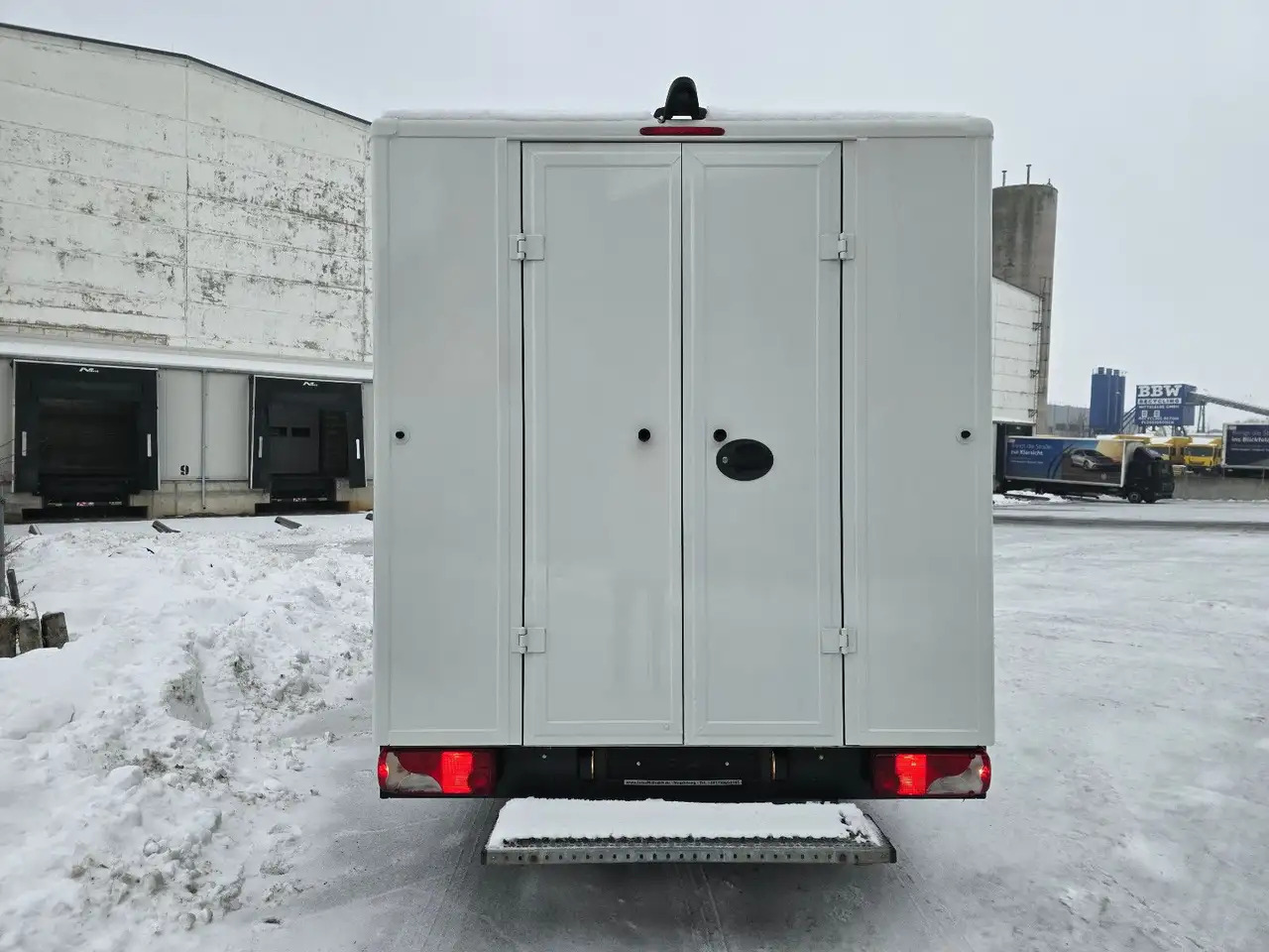 Mercedes-Benz Sprinter/Koffer/Regalsystem/ EU5/ 1. Hand - Closed box van: picture 5 Mercedes-Benz Sprinter/Koffer/Regalsystem/ EU5/ 1. Hand - Closed box van: picture 5