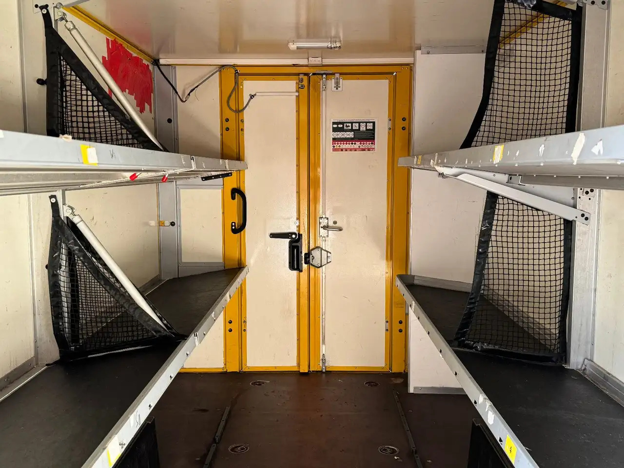 Closed box van Mercedes-Benz Sprinter/Koffer/Regalsystem/ EU5/ 1. Hand: picture 6 Closed box van Mercedes-Benz Sprinter/Koffer/Regalsystem/ EU5/ 1. Hand: picture 6