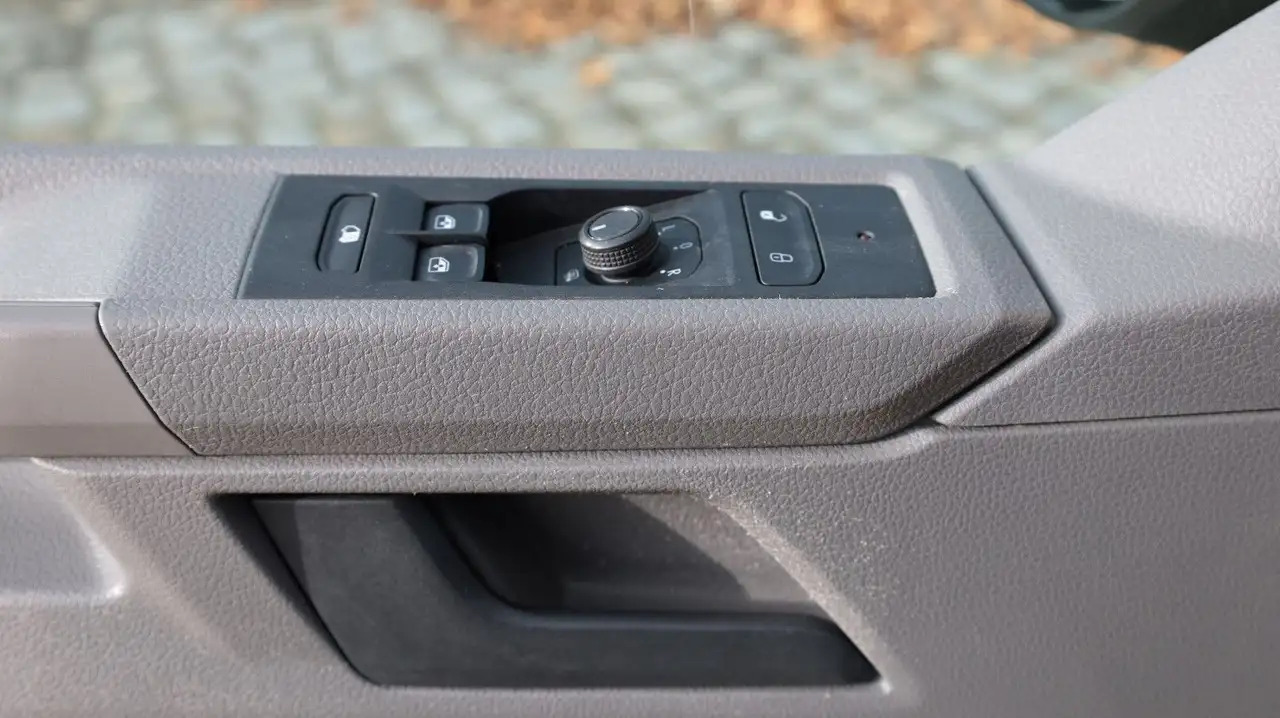 Car Volkswagen T6 Transporter: picture 15 Car Volkswagen T6 Transporter: picture 15