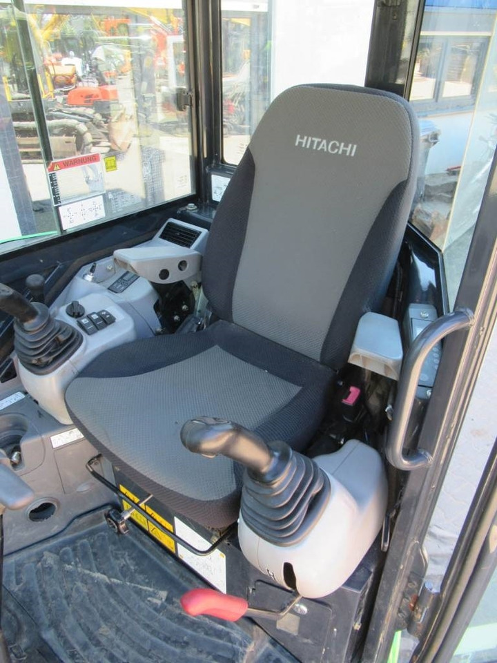 Mini excavator Hitachi ZX33U-6 Powertilt / Klima: picture 8