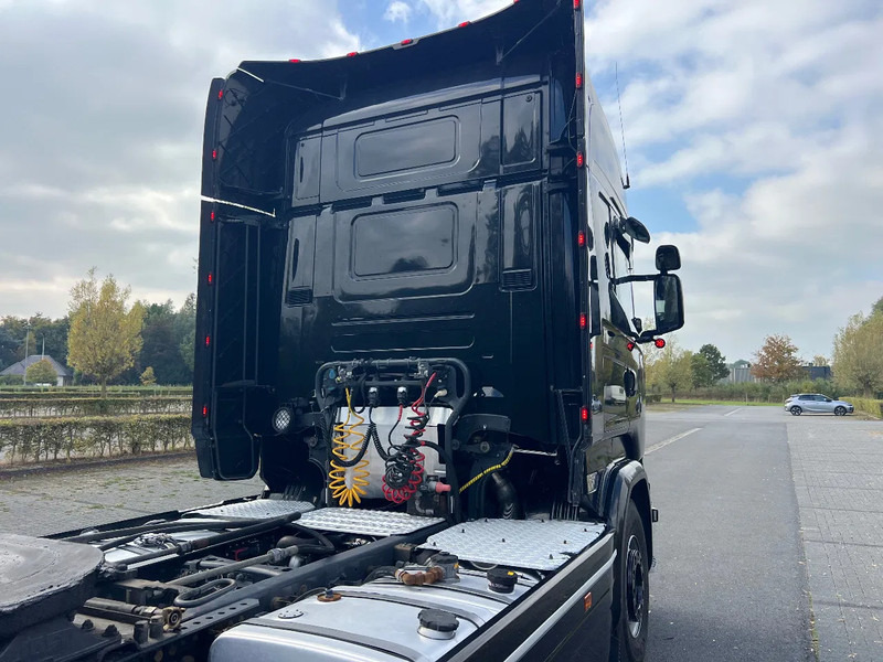 Scania R580 *Full Air X6*R580 TOPLINE*Manual Gearbox-Retarder*PTO* - Tractor unit: picture 4 Scania R580 *Full Air X6*R580 TOPLINE*Manual Gearbox-Retarder*PTO* - Tractor unit: picture 4