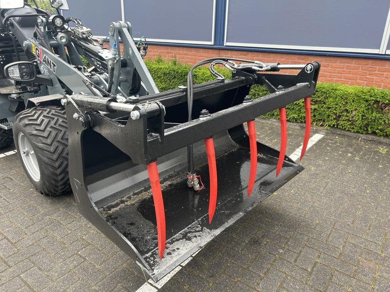 Giant Tobroco Pelikaanbak 140 cm Giant aanspan - Bucket for Construction machinery: picture 2 Giant Tobroco Pelikaanbak 140 cm Giant aanspan - Bucket for Construction machinery: picture 2
