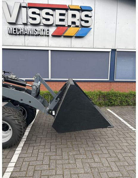 Tobroco Volumebak 130 cm Giant aanspan - Bucket for Construction machinery: picture 1 Tobroco Volumebak 130 cm Giant aanspan - Bucket for Construction machinery: picture 1