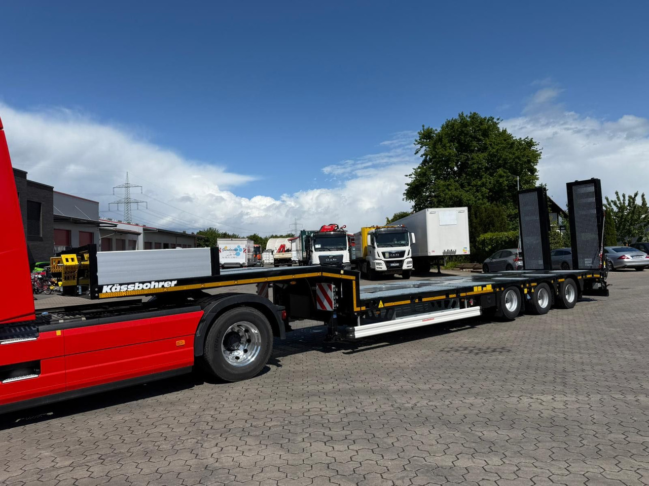 Kässbohrer SLS.HS Tieflader mit hydr. Schwanenhals - Low loader semi-trailer: picture 4 Kässbohrer SLS.HS Tieflader mit hydr. Schwanenhals - Low loader semi-trailer: picture 4
