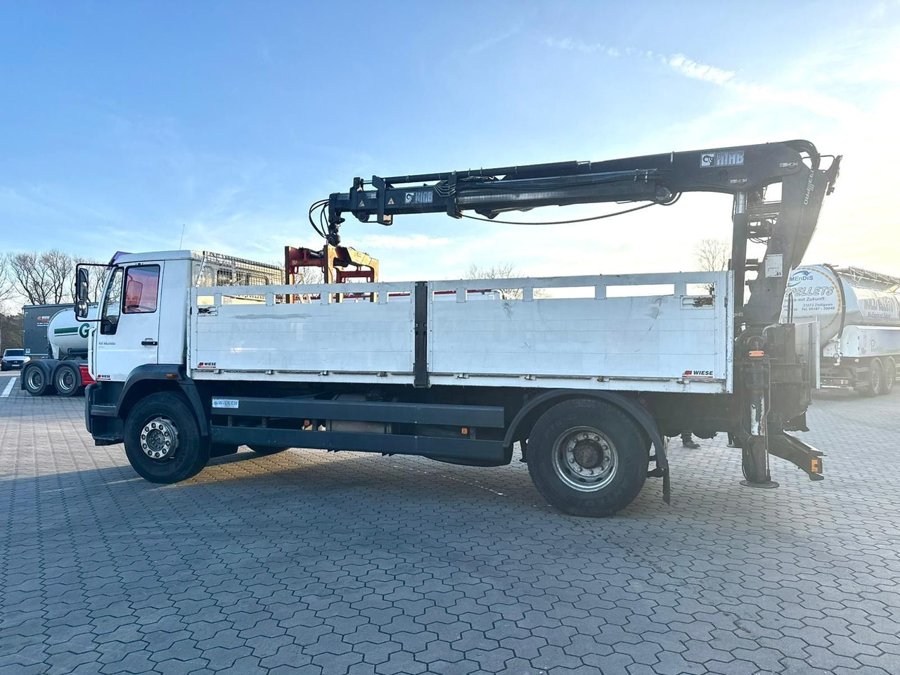 MAN LE 18.280 Pritsche mit HIAB 133 K PRO/HIPRO Kran - Dropside/ Flatbed truck, Crane truck: picture 5 MAN LE 18.280 Pritsche mit HIAB 133 K PRO/HIPRO Kran - Dropside/ Flatbed truck, Crane truck: picture 5