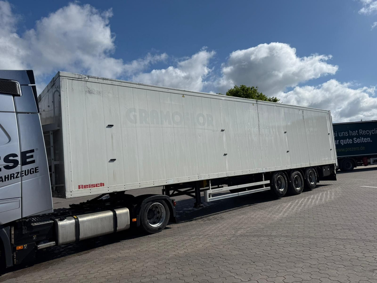 Reisch Schubboden 92m³ 1+3 Achse liftbar TÜV Neu - Walking floor semi-trailer: picture 3 Reisch Schubboden 92m³ 1+3 Achse liftbar TÜV Neu - Walking floor semi-trailer: picture 3