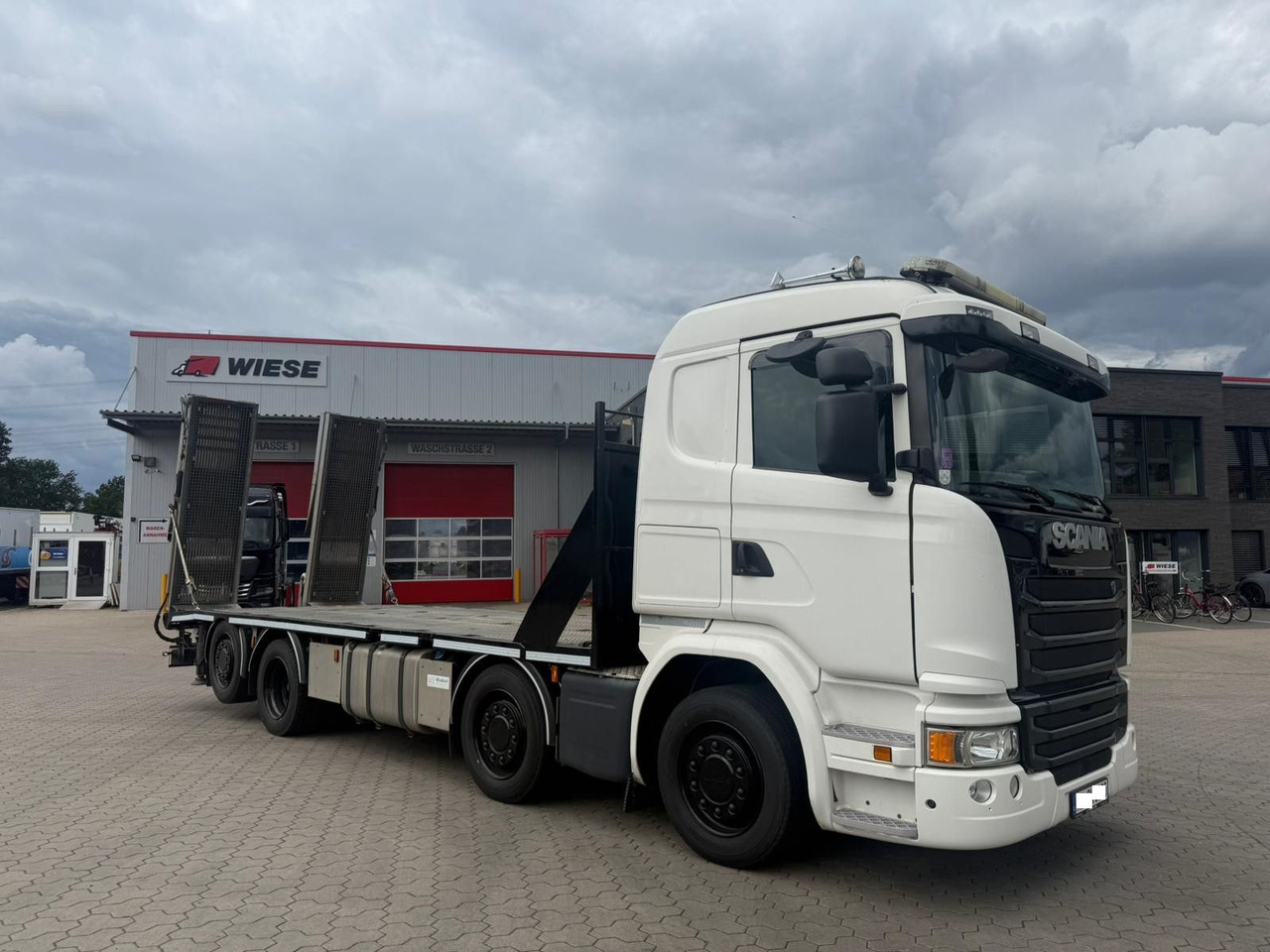Scania G450 Baumaschinentransporter mit Rampen - Autotransporter truck: picture 1 Scania G450 Baumaschinentransporter mit Rampen - Autotransporter truck: picture 1