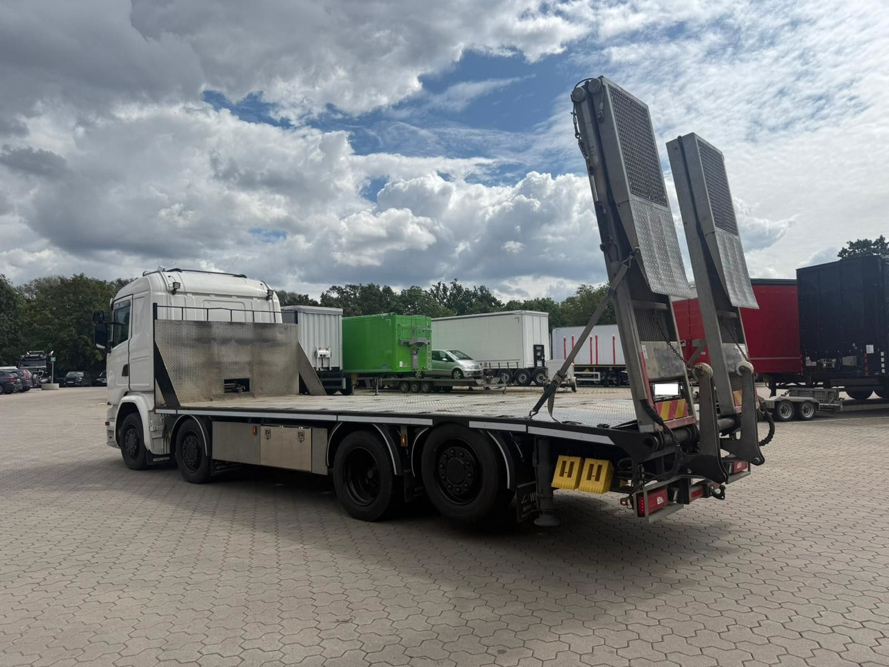 Scania G450 Baumaschinentransporter mit Rampen - Dropside/ Flatbed truck: picture 3 Scania G450 Baumaschinentransporter mit Rampen - Dropside/ Flatbed truck: picture 3