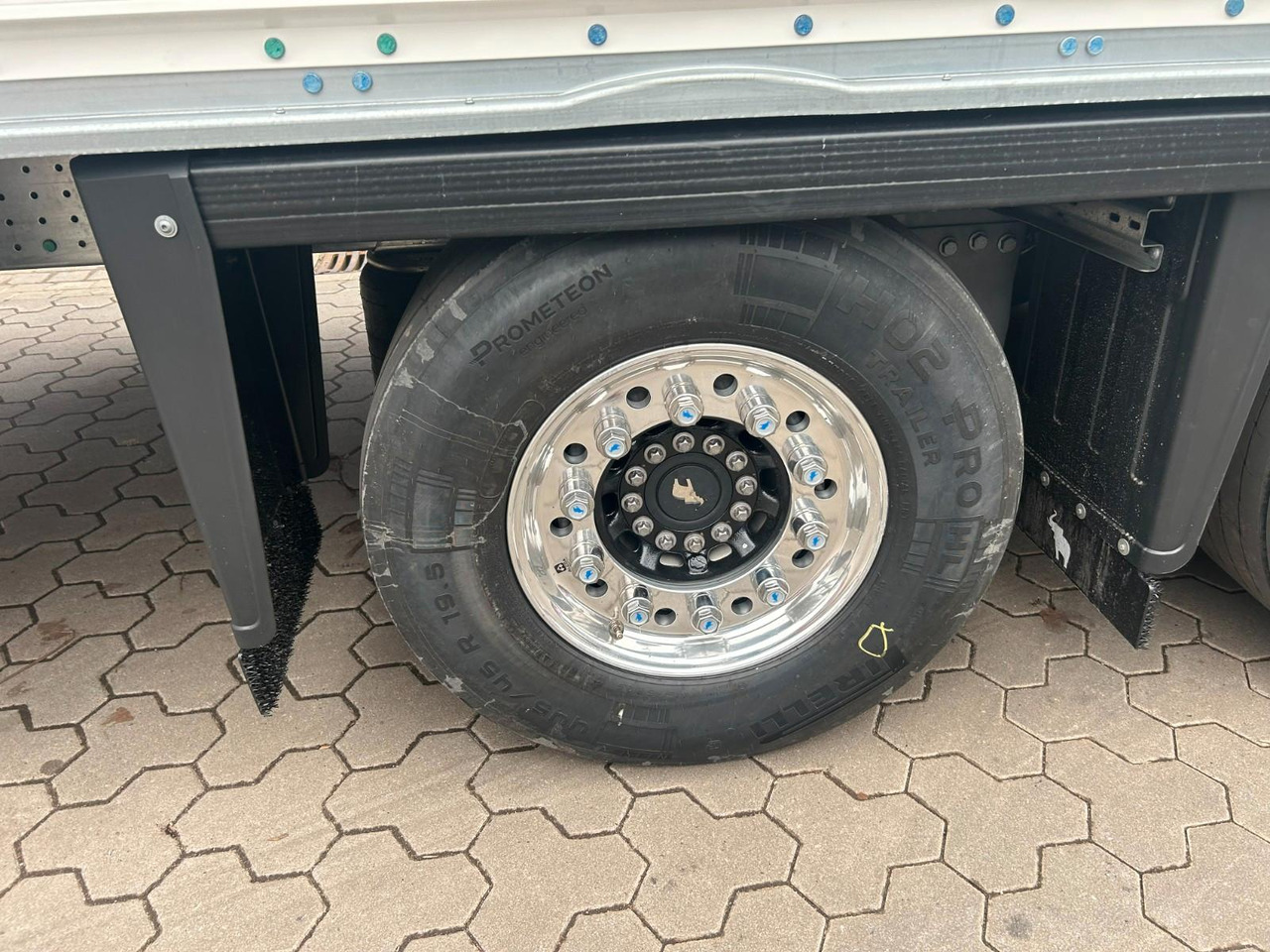 Schmitz Cargobull Mega Koffer - Trockenfrachter FERROPLAST - Closed box semi-trailer: picture 5 Schmitz Cargobull Mega Koffer - Trockenfrachter FERROPLAST - Closed box semi-trailer: picture 5