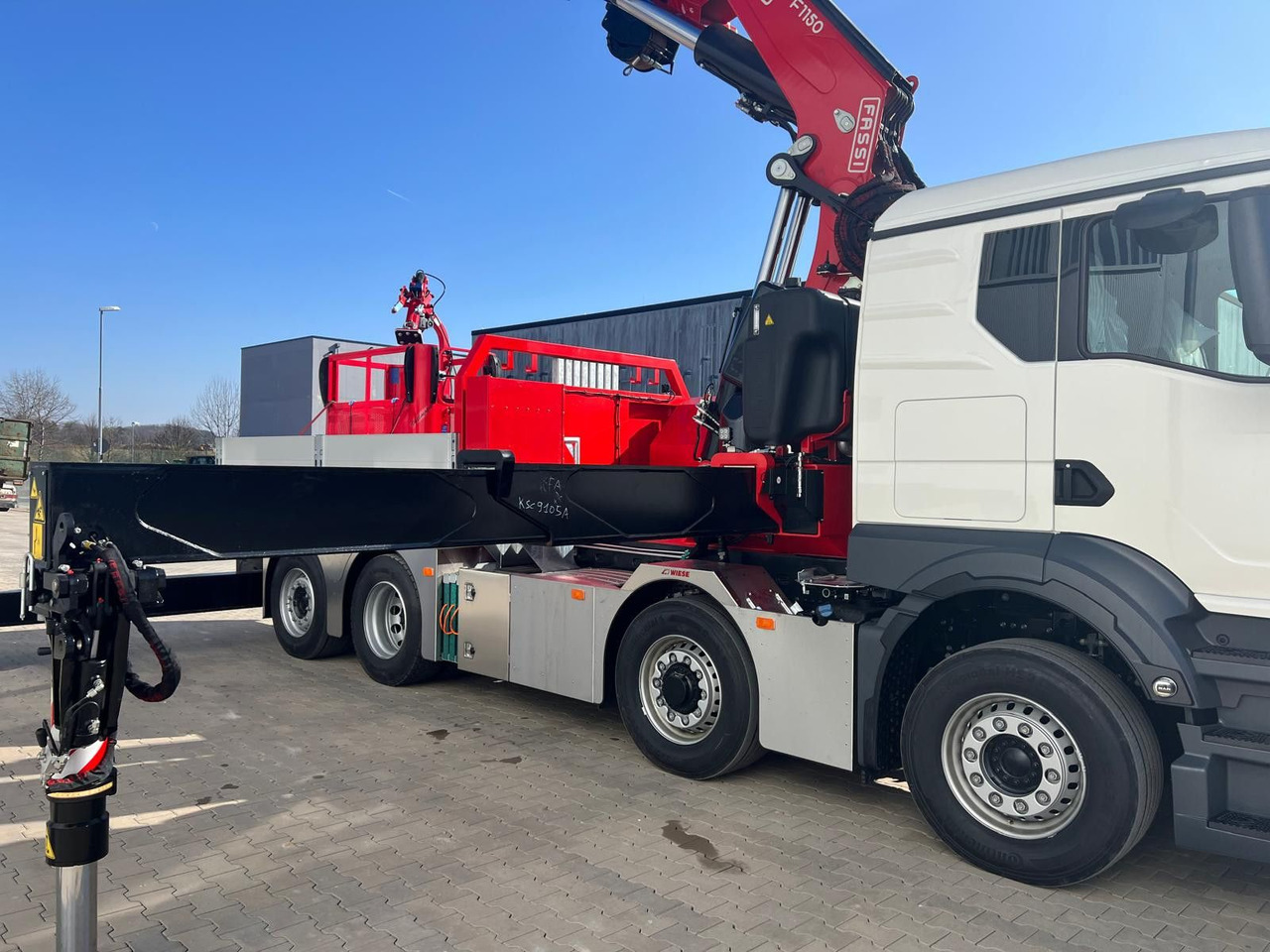 MAN 8x4 Hydro mit F1150 inkl Jib und Winde Korb - Tractor unit: picture 3 MAN 8x4 Hydro mit F1150 inkl Jib und Winde Korb - Tractor unit: picture 3