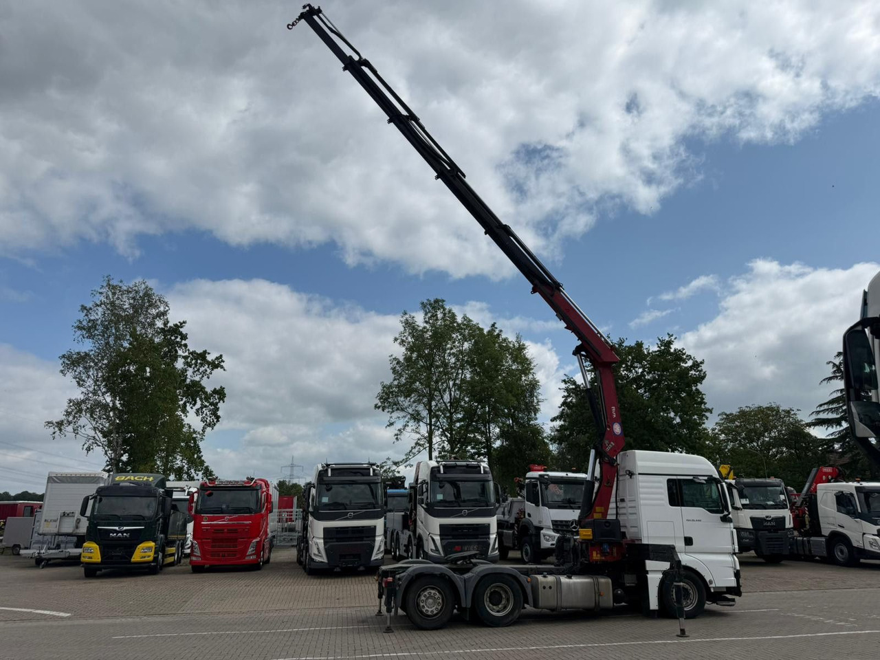 MAN TGX 26.440 6x2 mit HMF 3000-5 Kran TÜV NEU - Tractor unit: picture 3 MAN TGX 26.440 6x2 mit HMF 3000-5 Kran TÜV NEU - Tractor unit: picture 3