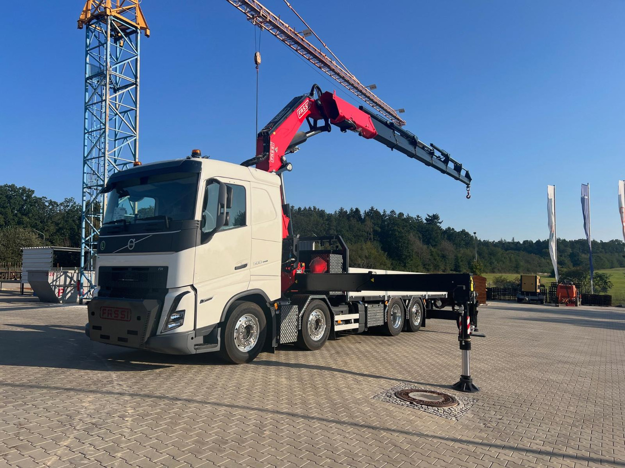 Volvo FH 500 8x2 Kran F710 RA2.26 - Dropside/ Flatbed truck, Crane truck: picture 1 Volvo FH 500 8x2 Kran F710 RA2.26 - Dropside/ Flatbed truck, Crane truck: picture 1